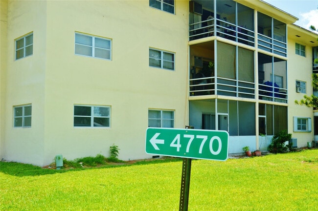 Building Photo - 4770 NW 10th Ct
