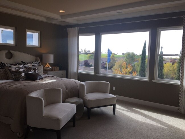 Building Photo - Gorgeous Former Model Home with