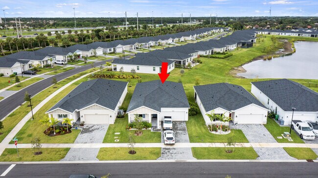 Building Photo - 8906 Dahlia Cir