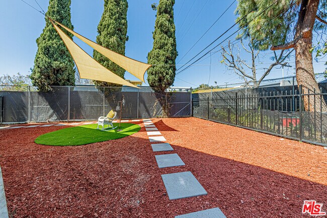 Building Photo - 5631 La Mirada Ave