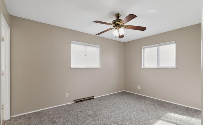 Building Photo - 808 Bella Ln