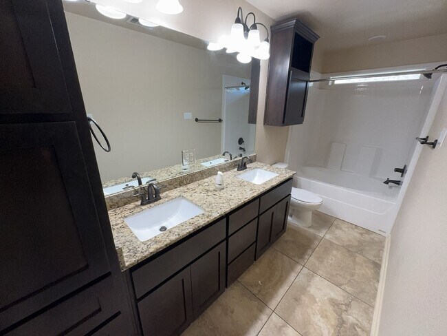 Building Photo - 5508 Settlers Ct