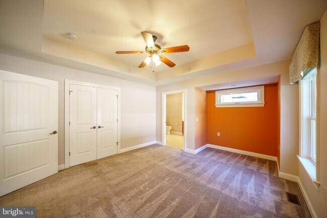 Building Photo - 2616 Greenport Dr