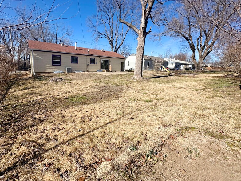 Building Photo - 1119 N Atherton Rd