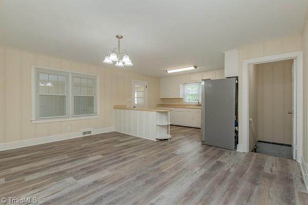 Building Photo - 206 Abbotts Ave