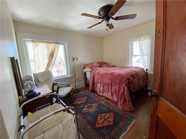 Building Photo - 182 Calla St