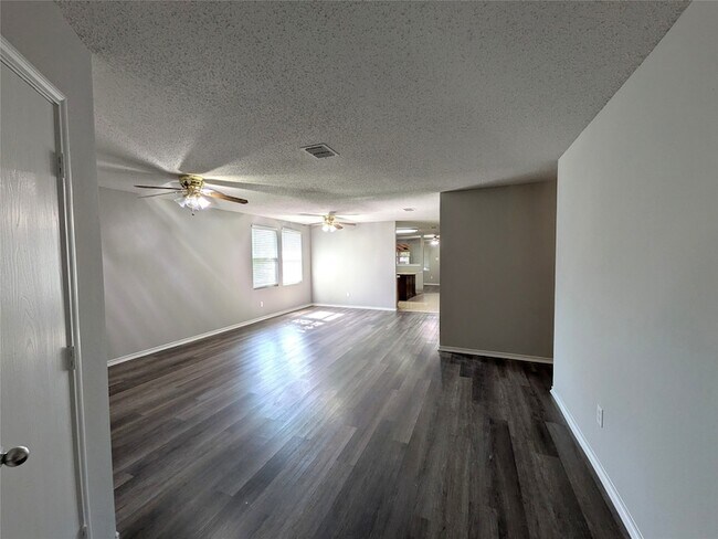 Building Photo - 1736 Carolina Ridge Way