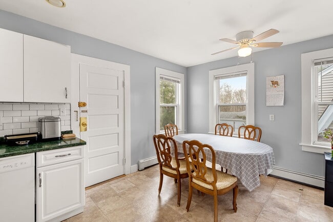 Building Photo - 20-22 Highview St