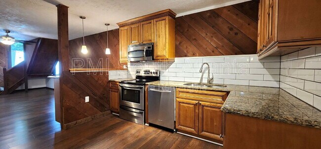 Building Photo - 6584 Walker Rd