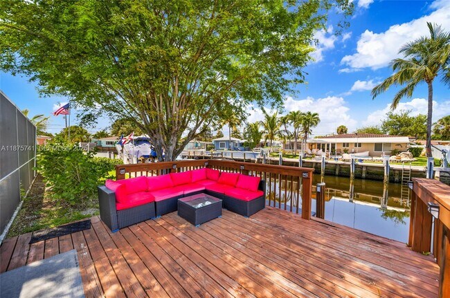 Building Photo - 31 SE 12th St