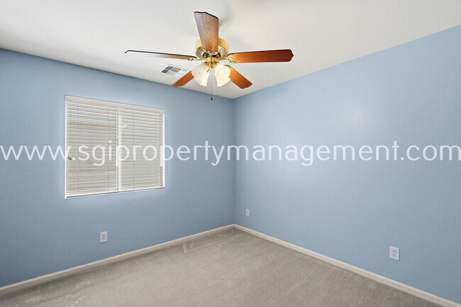 Building Photo - 12148 W Electra Ln