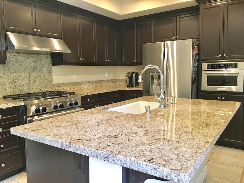 Building Photo - 7945 Whimbrel Lane