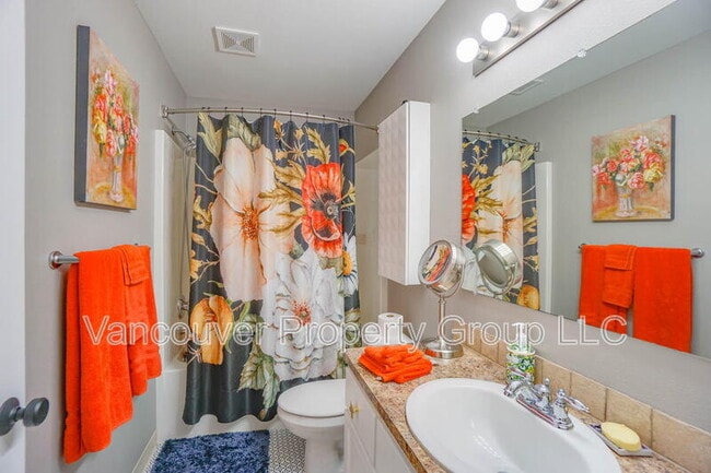 Building Photo - 14019 NE 20th Ave