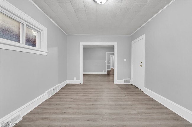 Building Photo - 4657 Warner Rd