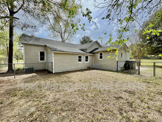Building Photo - 318 Grimes St