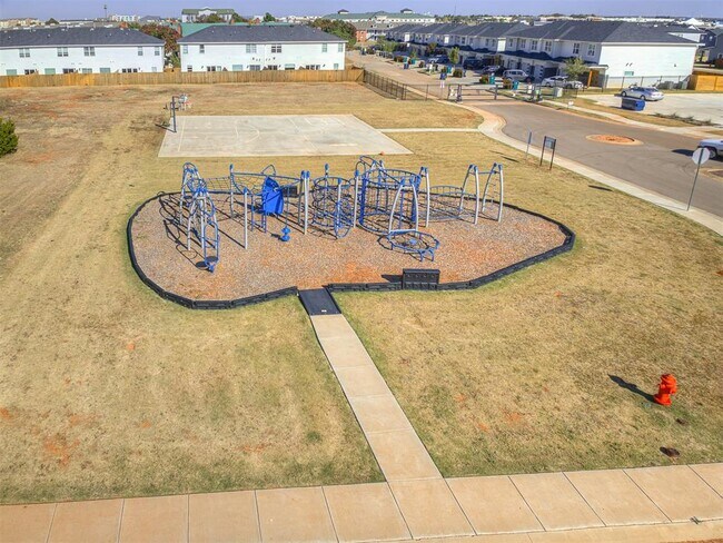 Building Photo - 2548 NW 131st St