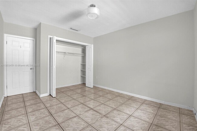 Building Photo - 12193 SW 82nd Ave