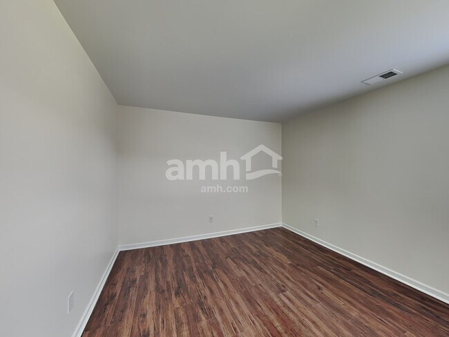 Building Photo - 11240 Anna Rose Rd