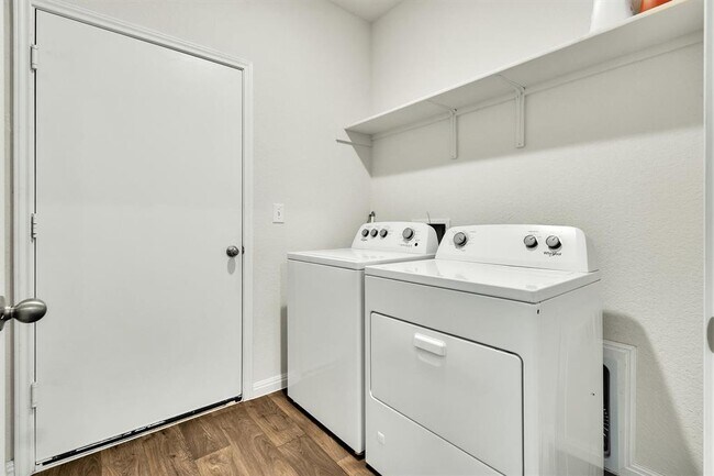 Building Photo - 116 Charles Trl