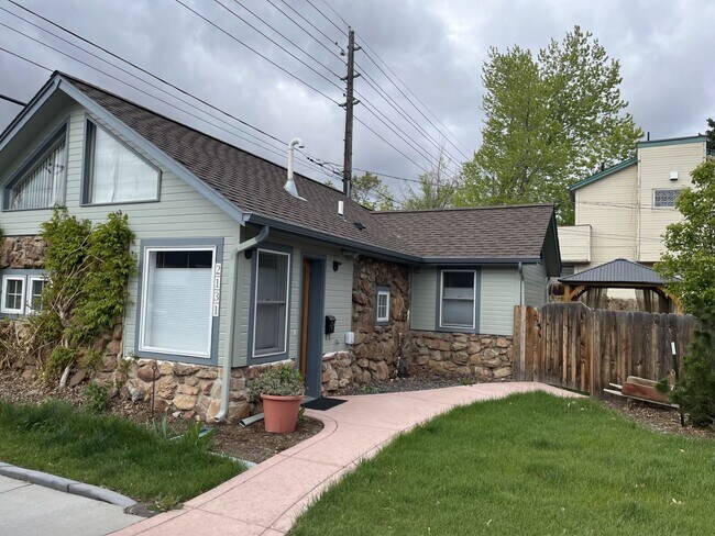 Building Photo - One of a kind, newly remodeled & landscaped cottage in central Boulder!