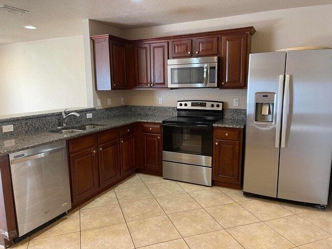 Building Photo - 1964 Providence Pl