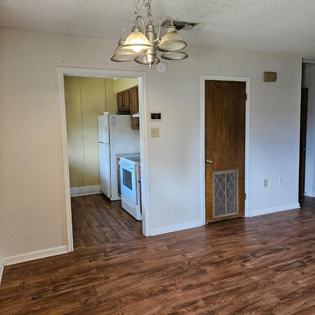 Building Photo - 1013 Talbot Ave