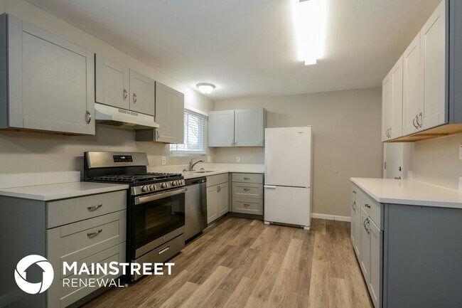 Building Photo - 1095 Humes Ln