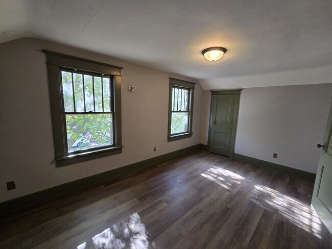 Building Photo - 1125 Ackermant St