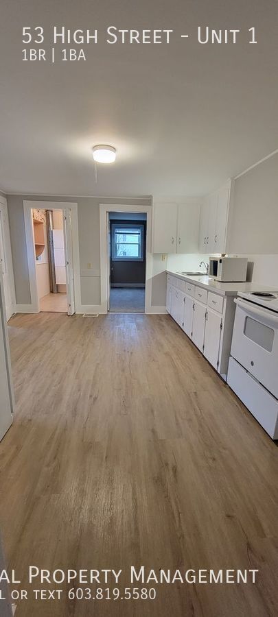 Building Photo - Spacious 1 Bedroom Apartment Near Downtown...