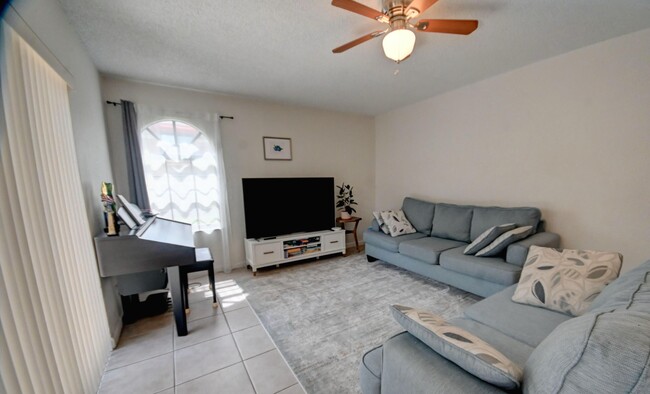 Building Photo - 8248 Severn Dr