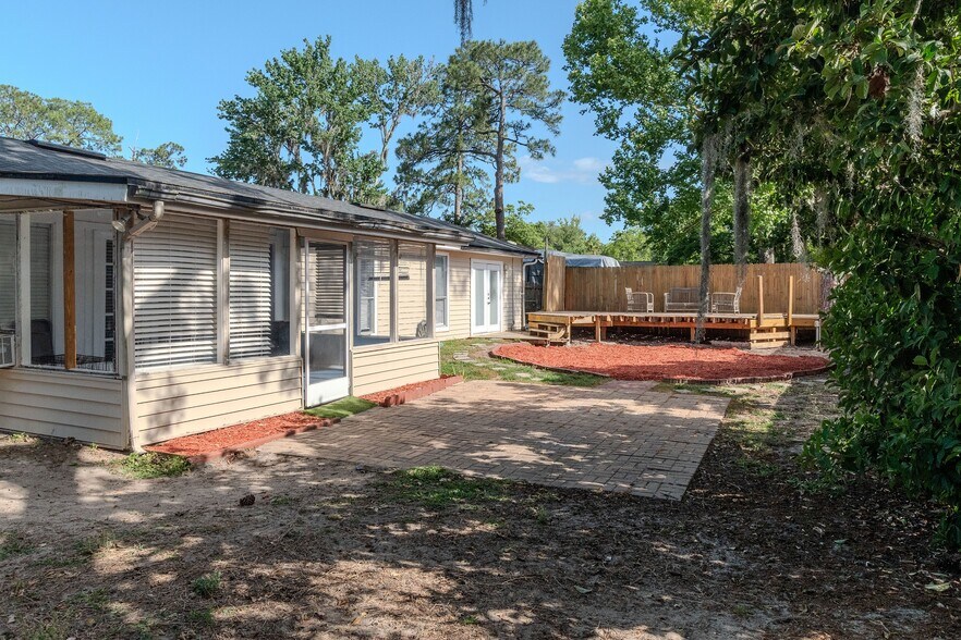 Building Photo - 11548 E Ride Dr