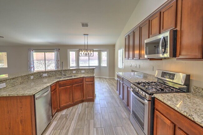 Building Photo - Madera Highlands