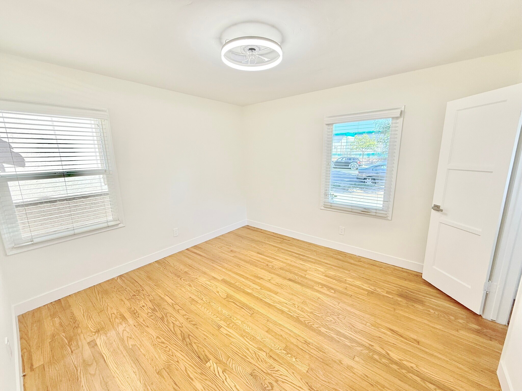 Building Photo - 618 Lincoln Blvd