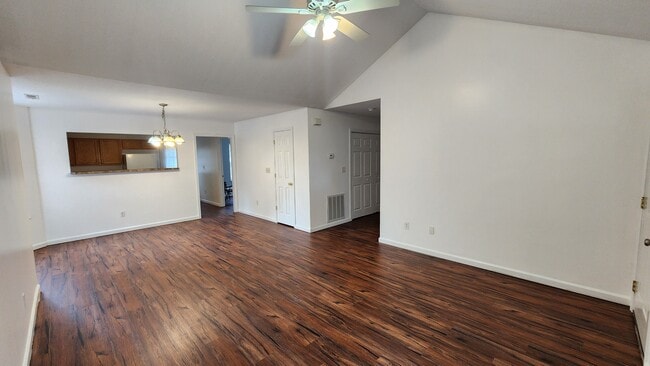 Building Photo - 1524 Mayberry Ln