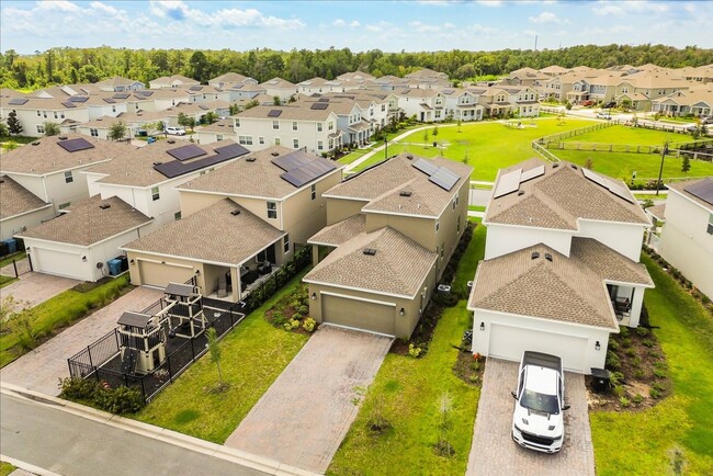 Building Photo - Spacious 5-Bedroom Solar Home for Rent in ...