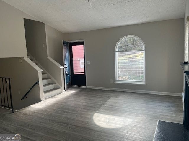 Building Photo - 1560 Pin Oak Ln SE