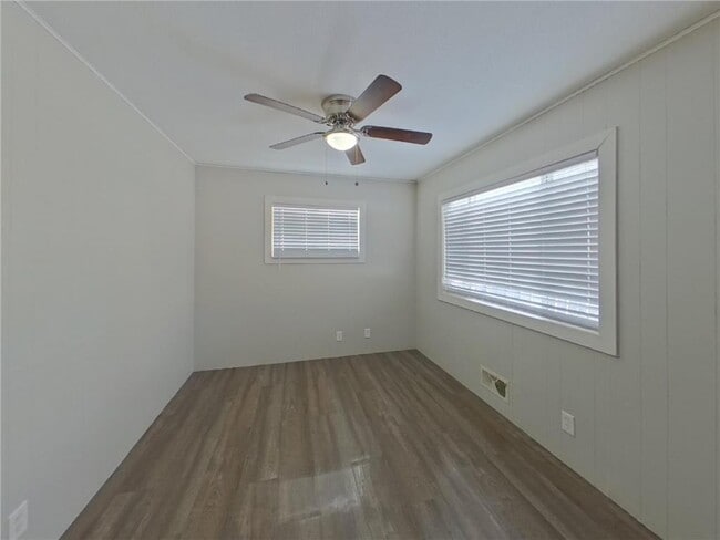 Building Photo - 2606 65th Ave N