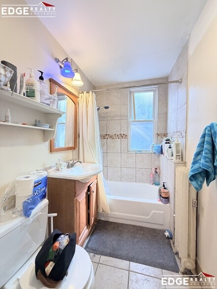 Building Photo - 26 Fordham Rd