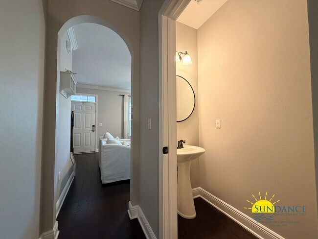 Building Photo - 137 Golf Villa Dr