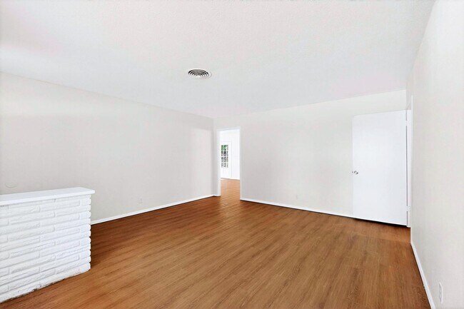 Building Photo - 3BR/2BA North Richland Hills Home with Updated Finishes