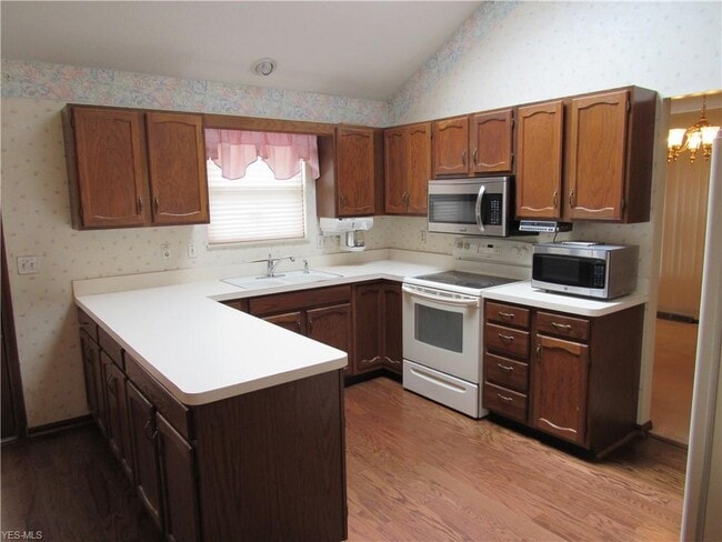 Building Photo - 26929 Heatherwood Cir