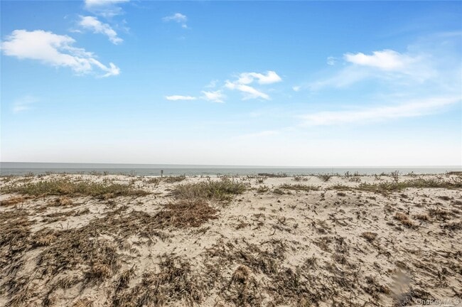 Building Photo - 1051 Oceanfront