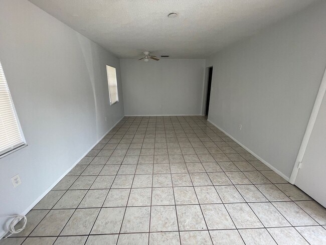Building Photo - 2216 Flamingo Blvd