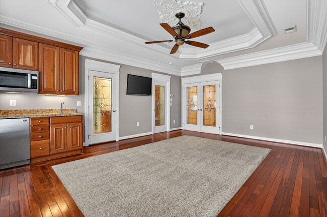 Building Photo - 43286 Canal Creek Pl