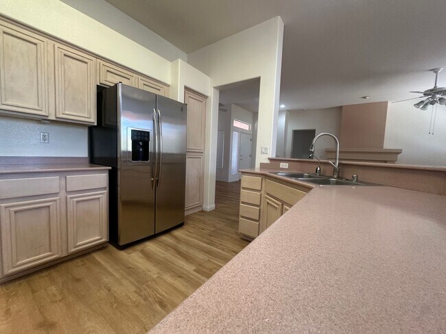 Building Photo - Sun City Summerlin 2 Bedroom