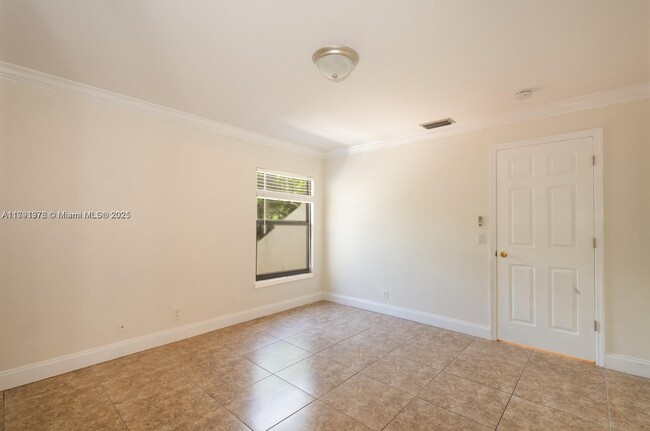 Building Photo - 1 Crossings Cir