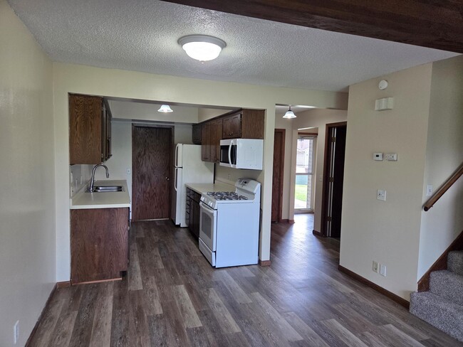 Building Photo - 2820 67th Ln N