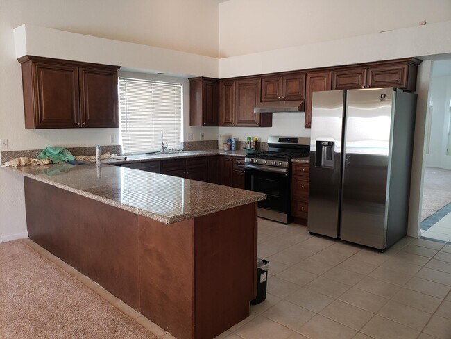 Building Photo - 68412 Descanso Cir