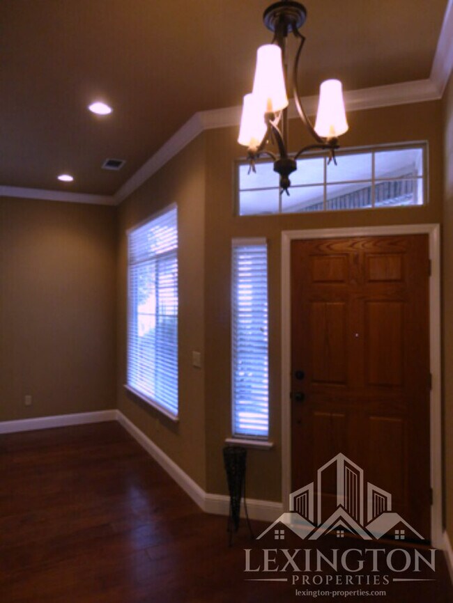 Building Photo - Spacious, single-story, 3bd-2ba Home located in Folsom's desirable Natoma Station community!