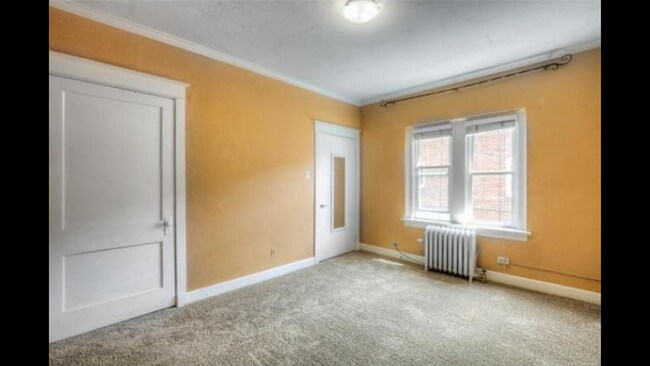 Building Photo - 1351 N Washington St